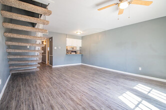 2101 49th St in Lubbock, TX - Building Photo - Building Photo