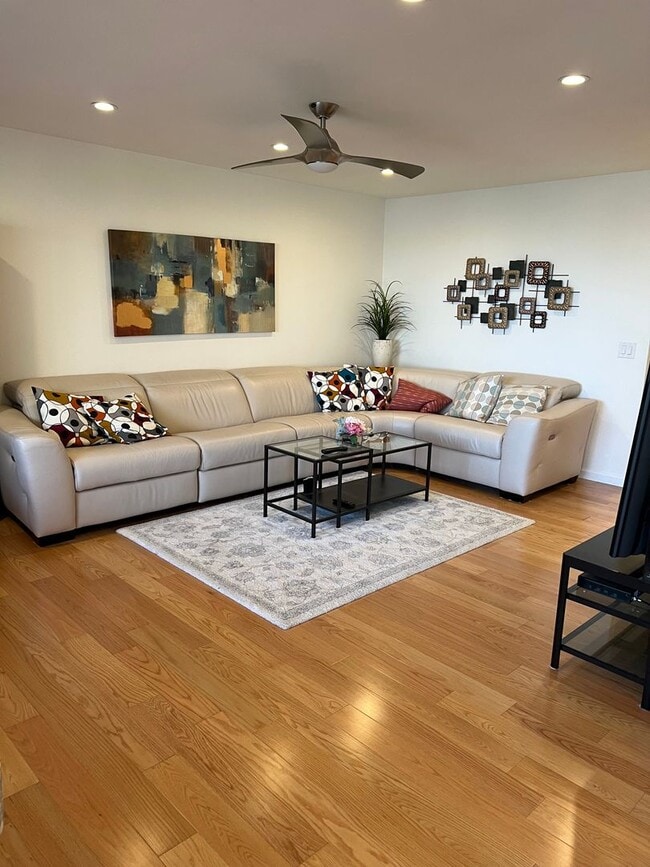 2740 Ptarmigan Dr in Walnut Creek, CA - Building Photo - Building Photo