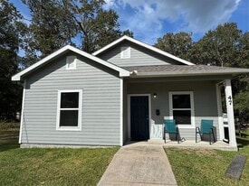 47 County Rd in Dayton, TX - Building Photo