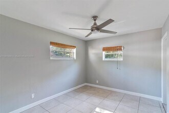 300 SW 14th Ct in Fort Lauderdale, FL - Building Photo - Building Photo