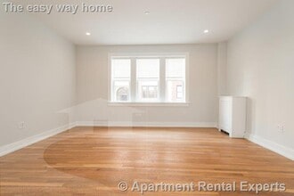 16 Forest St, Unit #2 in Cambridge, MA - Foto de edificio - Building Photo