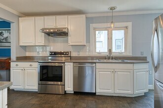 85 Roosevelt Rd in Medford, MA - Building Photo - Building Photo