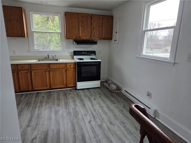 449 2nd Dr NE in New Philadelphia, OH - Building Photo - Building Photo