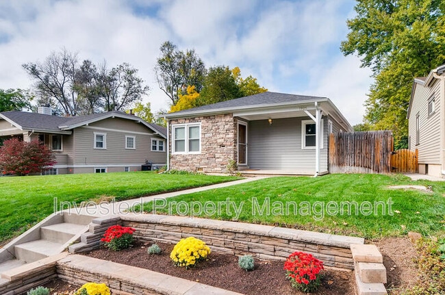 property at 1925 S Franklin St