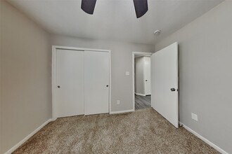 19415 Juniper Vale Cir in Houston, TX - Building Photo - Building Photo