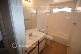 725 S Parkwood in Mesa, AZ - Foto de edificio - Building Photo