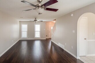 2776 Fletcher Park Cir E in Memphis, TN - Building Photo - Building Photo