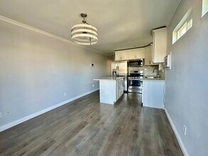 4315 Kenwood Ave in Los Angeles, CA - Foto de edificio - Building Photo