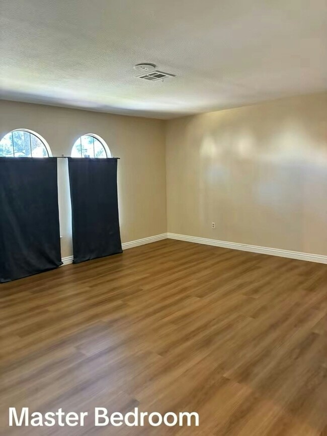 609 Spyglass Ln in Las Vegas, NV - Building Photo - Building Photo