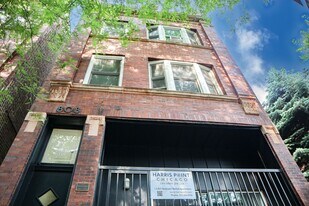 Harris Point Chicago in Chicago, IL - Building Photo