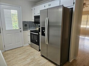 4121 Burgundy Way in Flowery Branch, GA - Building Photo - Building Photo