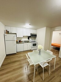 Radian Apartments in Seattle, WA - Building Photo - Building Photo