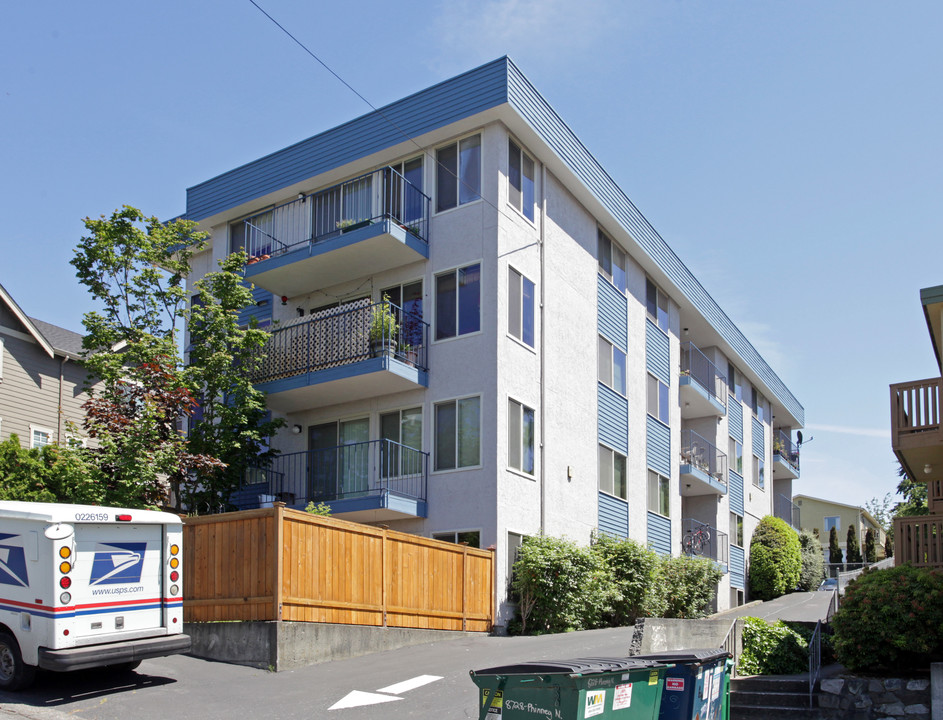 Phinney Heights Apartments in Seattle, WA - Building Photo