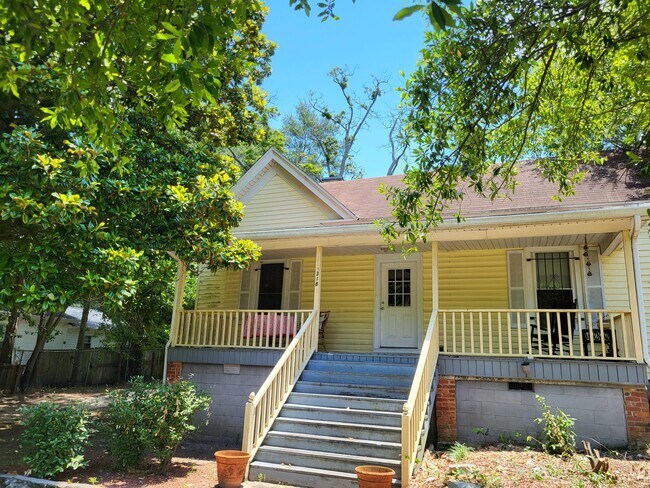 property at 318 Chesterfield St N