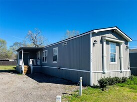 21393 Ruth Dr in New Caney, TX - Building Photo