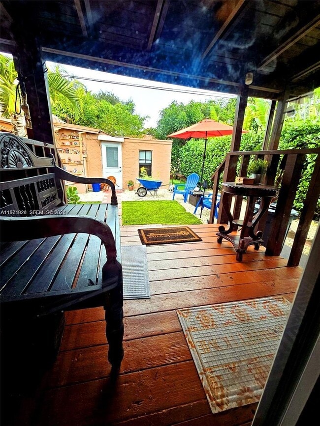 2109 Red Rd in Miami, FL - Foto de edificio - Building Photo