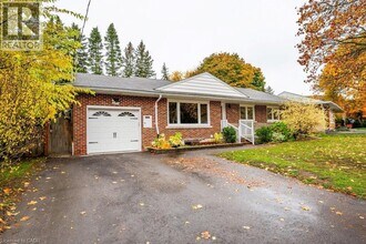 543 Dunbar Rd in Kitchener, ON - Building Photo - Building Photo