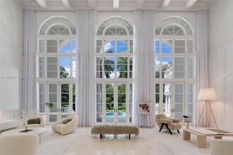 26 Tahiti Beach Island Rd in Coral Gables, FL - Building Photo - Building Photo