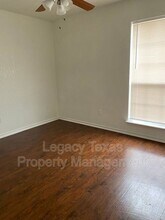 404 N Anglin St in Cleburne, TX - Building Photo - Building Photo