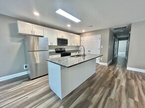 3618 Lyle Ave in Knoxville, TN - Foto de edificio - Building Photo