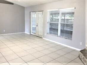 805 Topaz Dr in Rockledge, FL - Foto de edificio - Building Photo