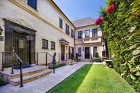 309-311 S Rexford Dr in Beverly Hills, CA - Foto de edificio - Building Photo