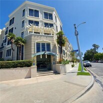 11847 Gorham Ave, Unit 201 in Los Angeles, CA - Building Photo