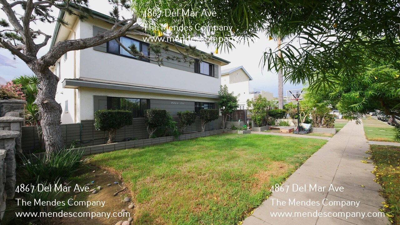4867 Del Mar Ave in San Diego, CA - Building Photo