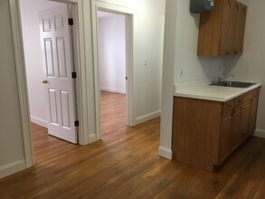 19 Peterborough St, Unit 17 in Boston, MA - Foto de edificio - Building Photo