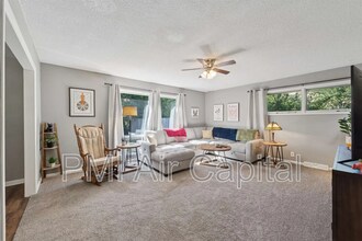 1917 N Edgemoor St in Wichita, KS - Building Photo - Building Photo