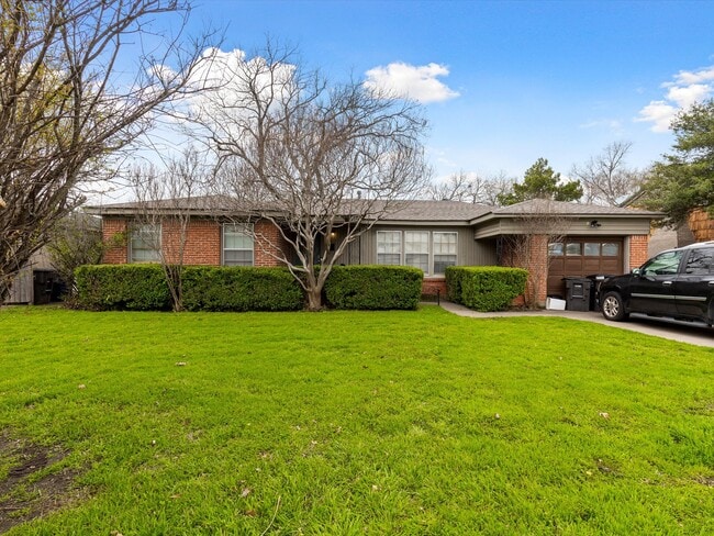 4016 Acacia St in Fort Worth, TX - Foto de edificio - Building Photo