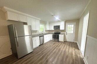 1688 Mary Lou Ln SE in Atlanta, GA - Building Photo - Building Photo