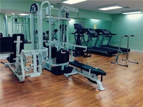 105 Gardens Dr in Pompano Beach, FL - Building Photo - Building Photo