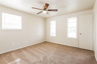 5516 S Dimple Dr in Oklahoma City, OK - Building Photo - Building Photo