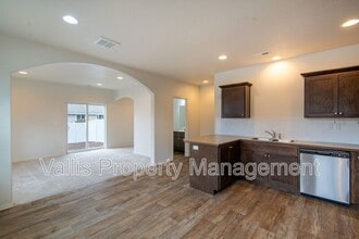 4850 Heathwood St NE in Salem, OR - Building Photo - Building Photo