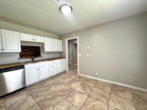 5826 S 87th E Ave in Tulsa, OK - Building Photo - Building Photo