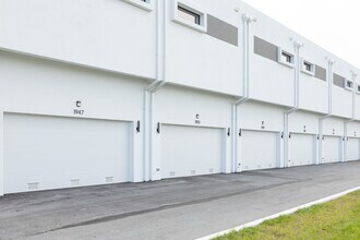 Park Central in West Palm Beach, FL - Building Photo - Building Photo