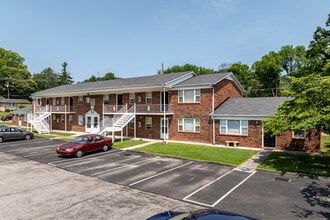 East Court Apartments in Rogersville, TN - Foto de edificio - Building Photo