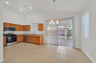 767 Wigan Pier Dr in Henderson, NV - Building Photo - Building Photo