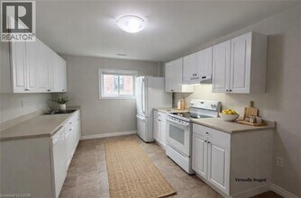 3 King St E in Hamilton, ON - Building Photo - Building Photo