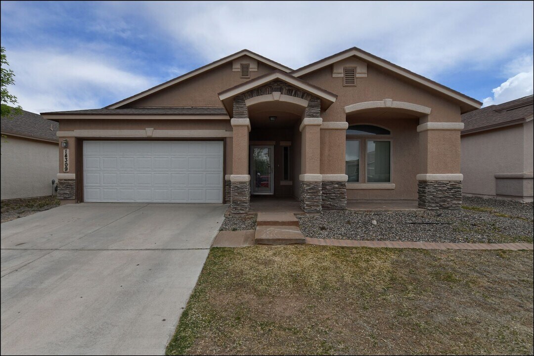 14309 Early Morn Ave in El Paso, TX - Building Photo