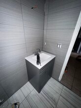 1863 Nekoma Ct, Unit B in Tallahassee, FL - Foto de edificio - Building Photo