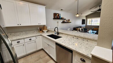 911 Patria Cir in Atascadero, CA - Building Photo - Building Photo