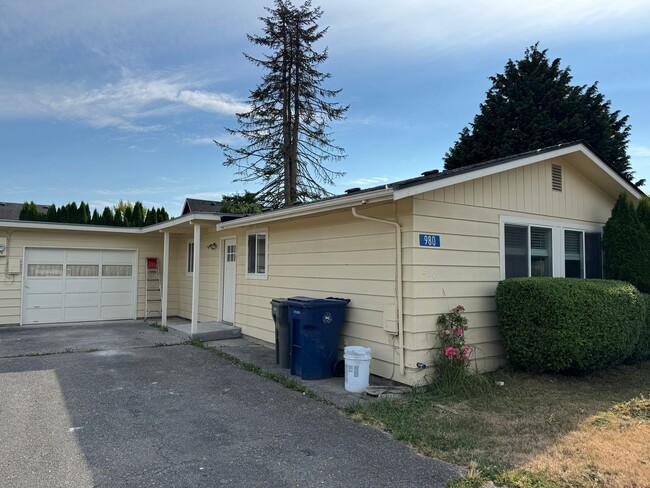 property at 980 E Sharon Ave