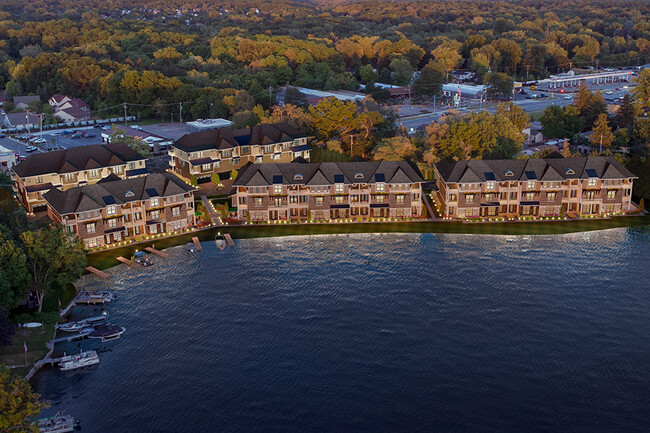 Mystic Cove in Lake Orion, MI - Building Photo - Building Photo