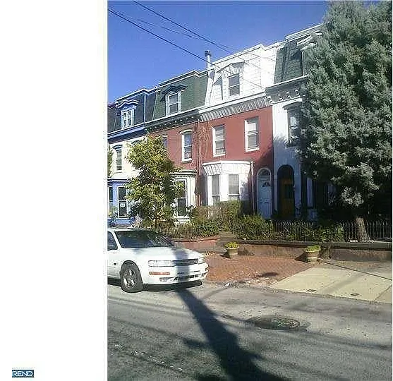 property at 2207 Bainbridge St