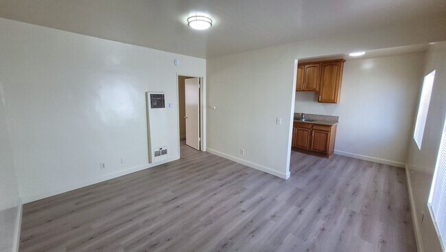 property at 3611 E 61st St