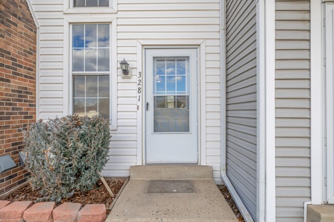 3281 S Estes St in Lakewood, CO - Building Photo - Building Photo
