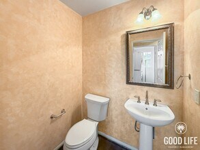 16934 Vasquez Way in San Diego, CA - Building Photo - Building Photo