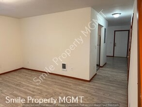 8417 SE Insley St in Portland, OR - Building Photo - Building Photo